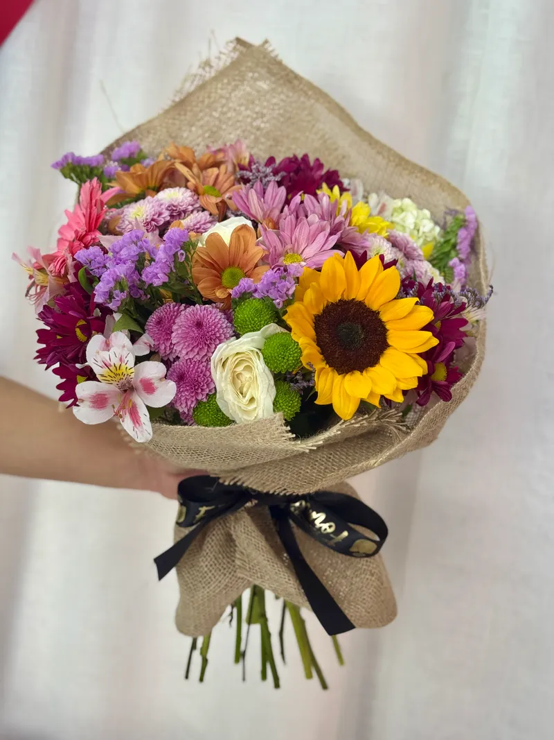 Buquê G Mix de Flores 